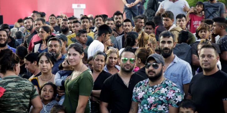 Οι τσιγγάνοι έχουν ρημάξει την Αργολίδα – Δέρνουν ηλικιωμένες στη μέση του δρόμου- Συγκέντρωση διαμαρτυρίας κατοίκων