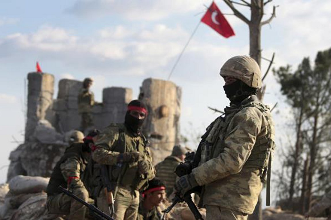 Η Τουρκία ζητά από τις ΗΠΑ να ασκήσουν «επιρροή» στους Κούρδους να φύγουν από την ΒΑ Συρία