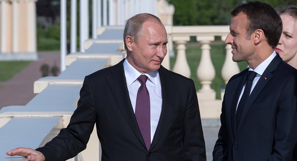Τηλεφωνική συνομιλία Β.Πούτιν – Ε.Μακρόν για Συρία και Ουκρανία: «Να γίνει σεβαστή η εδαφική ακεραιότητα της Συρίας»