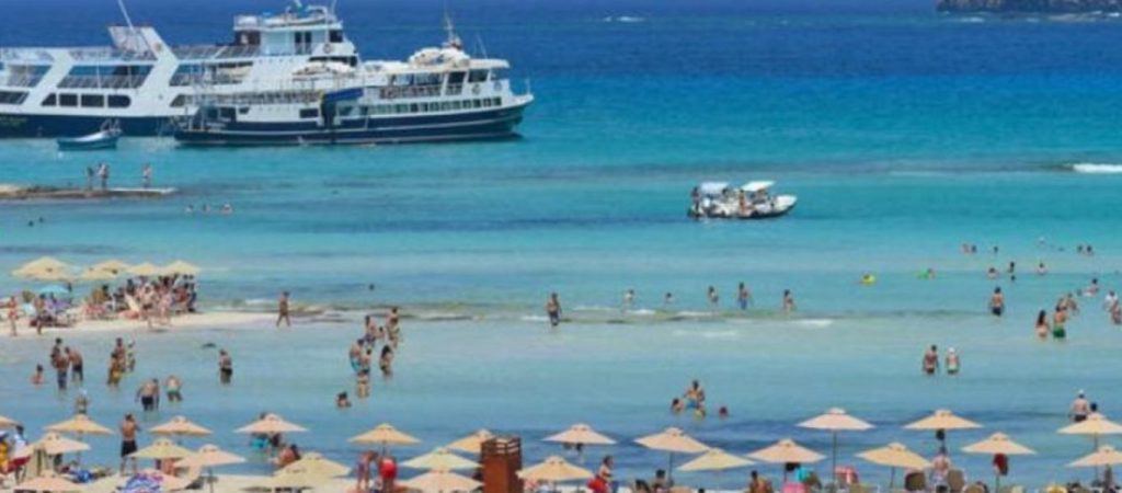 Κατά 4,18 δις αυξήθηκαν οι τουριστικές εισπράξεις τον Αύγουστο