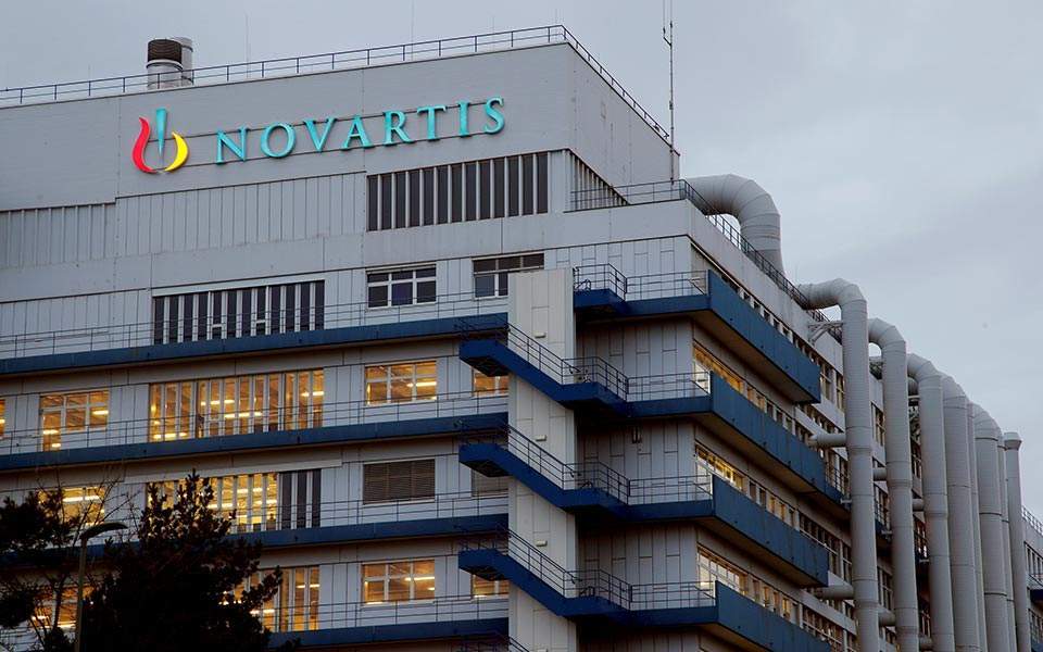 Υπόθεση Novartis: Αυτοί είναι οι μάρτυρες που θα καλέσουν τα κόμματα στην προανακριτική
