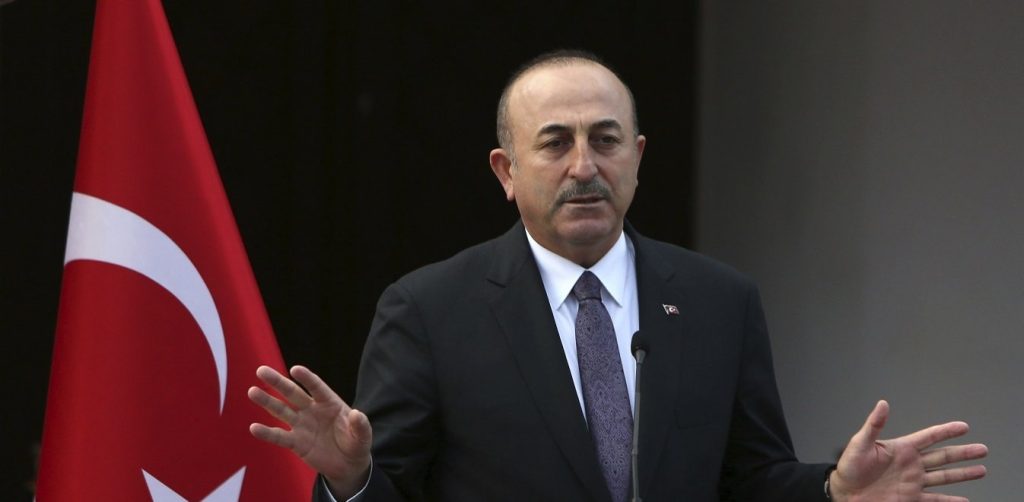 Μ.Τσαβούσογλου για Ν.Τραμπ: «Θαυμάζει τον Ερντογάν γιατί πραγματοποιεί πολύ μεγάλες συγκεντρώσεις»