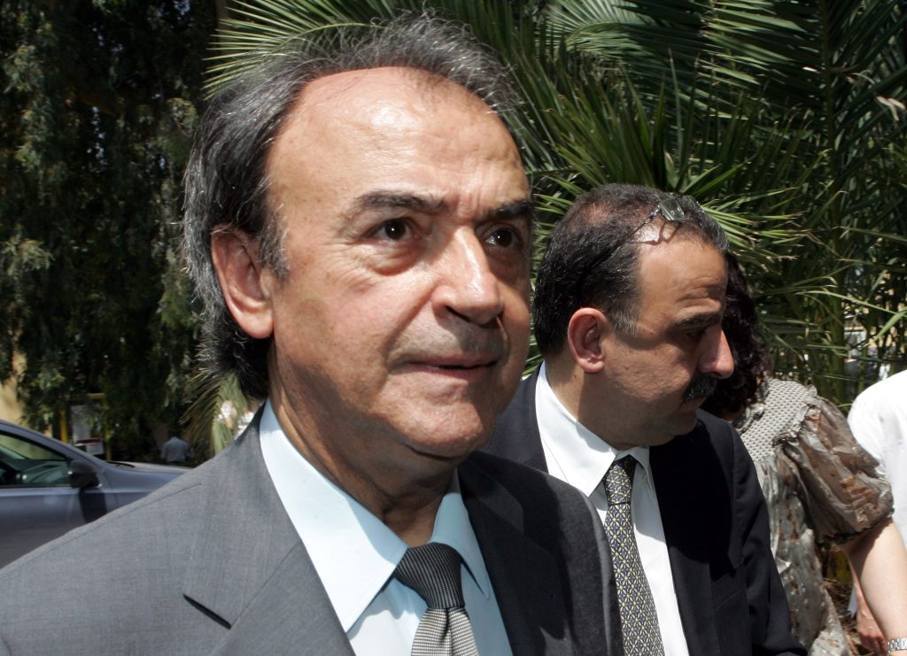 «Τσοβόλα, δώσ’ τα όλα» ξανά στη Βουλή! (φωτο)