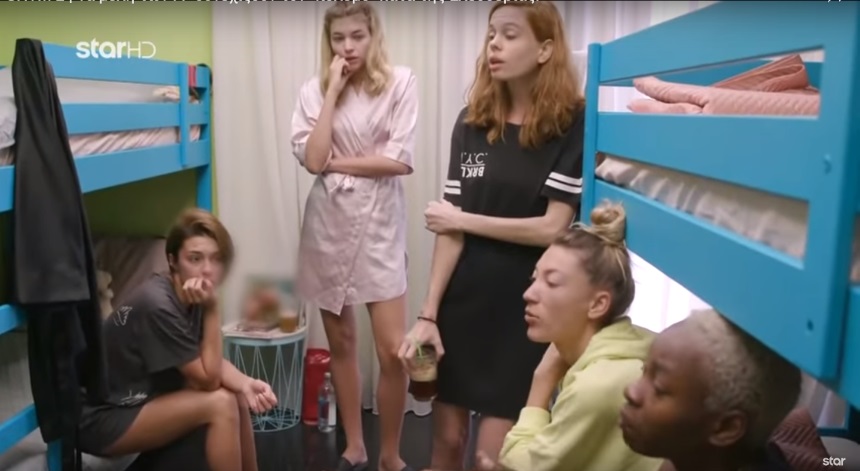 GNTM: Συνεχίζεται η επίθεση στην Ελευθερία – «Είμαστε πέντε και οι πέντε δεν σε θέλουμε» (βίντεο)