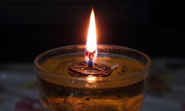 Γιατί βάζουμε λάδι στο καντήλι