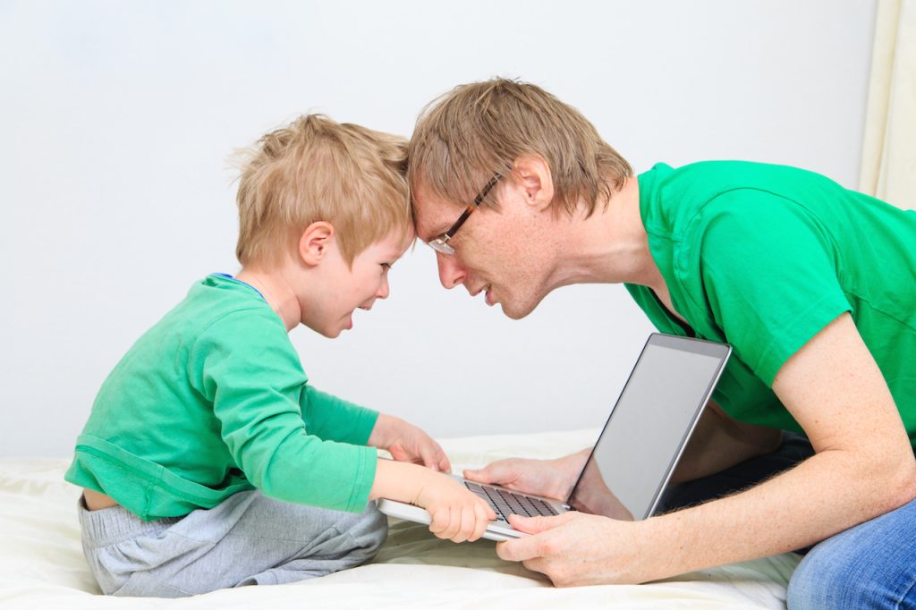 Τα tablet… «σκοτώνουν» τη φαντασία των παιδιών