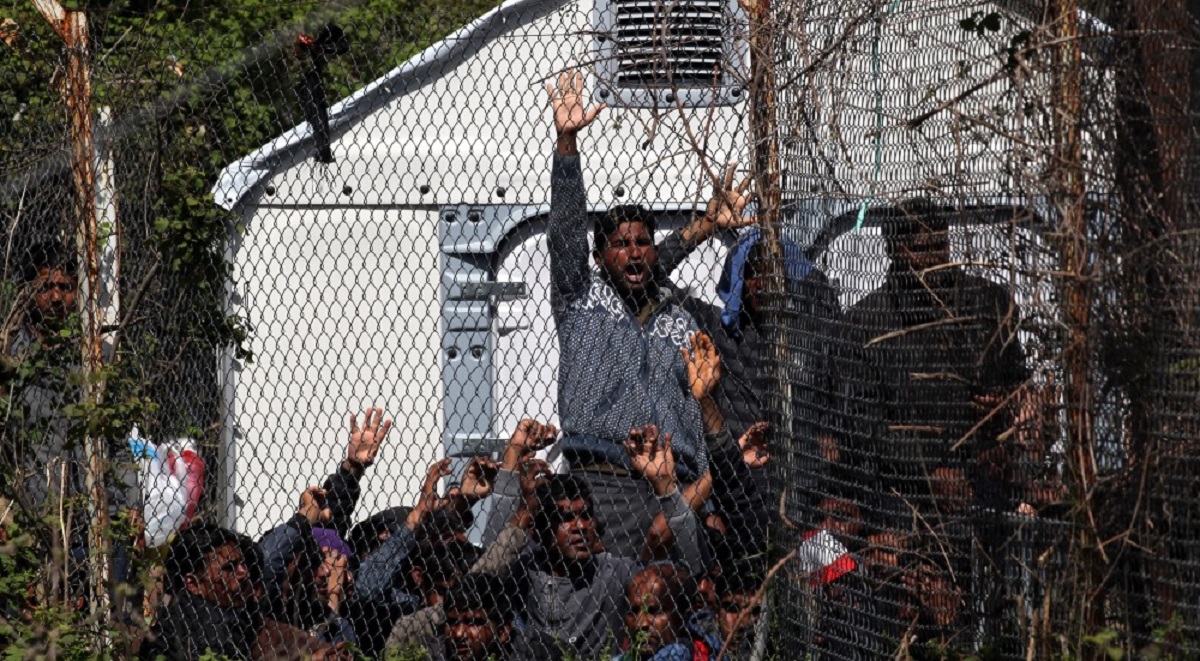 Πρόβα εξέγερσης στην Χίο: Αλλοδαποί «διαδηλώνουν» & απαιτούν τη μεταφορά τους στην ενδοχώρα (βίντεο)