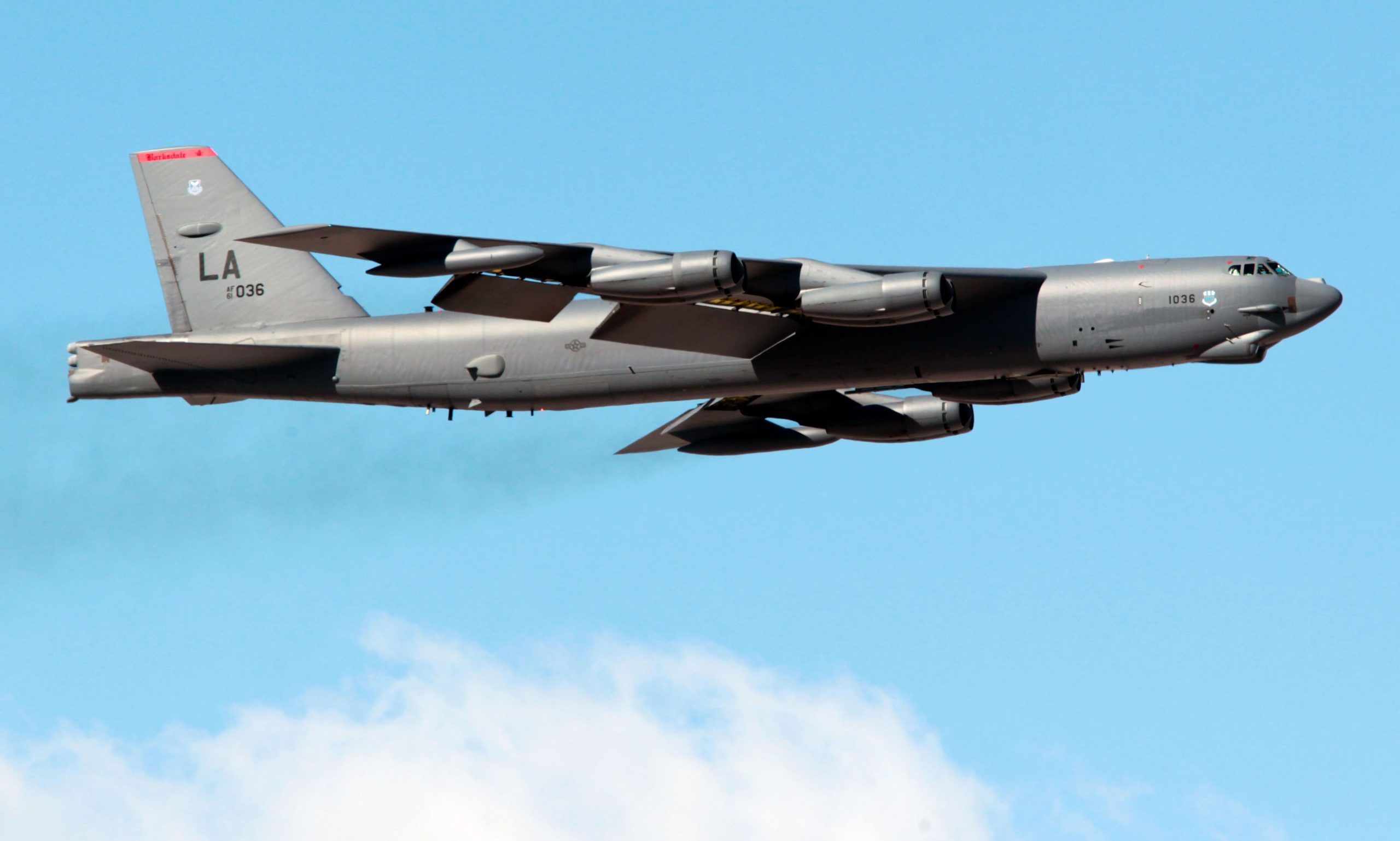 Το «ιπτάμενο φρούριο» Β-52Η διεξήγαγε προσομοίωση βομβαρδισμού βάσης στο Καλίνιγκραντ
