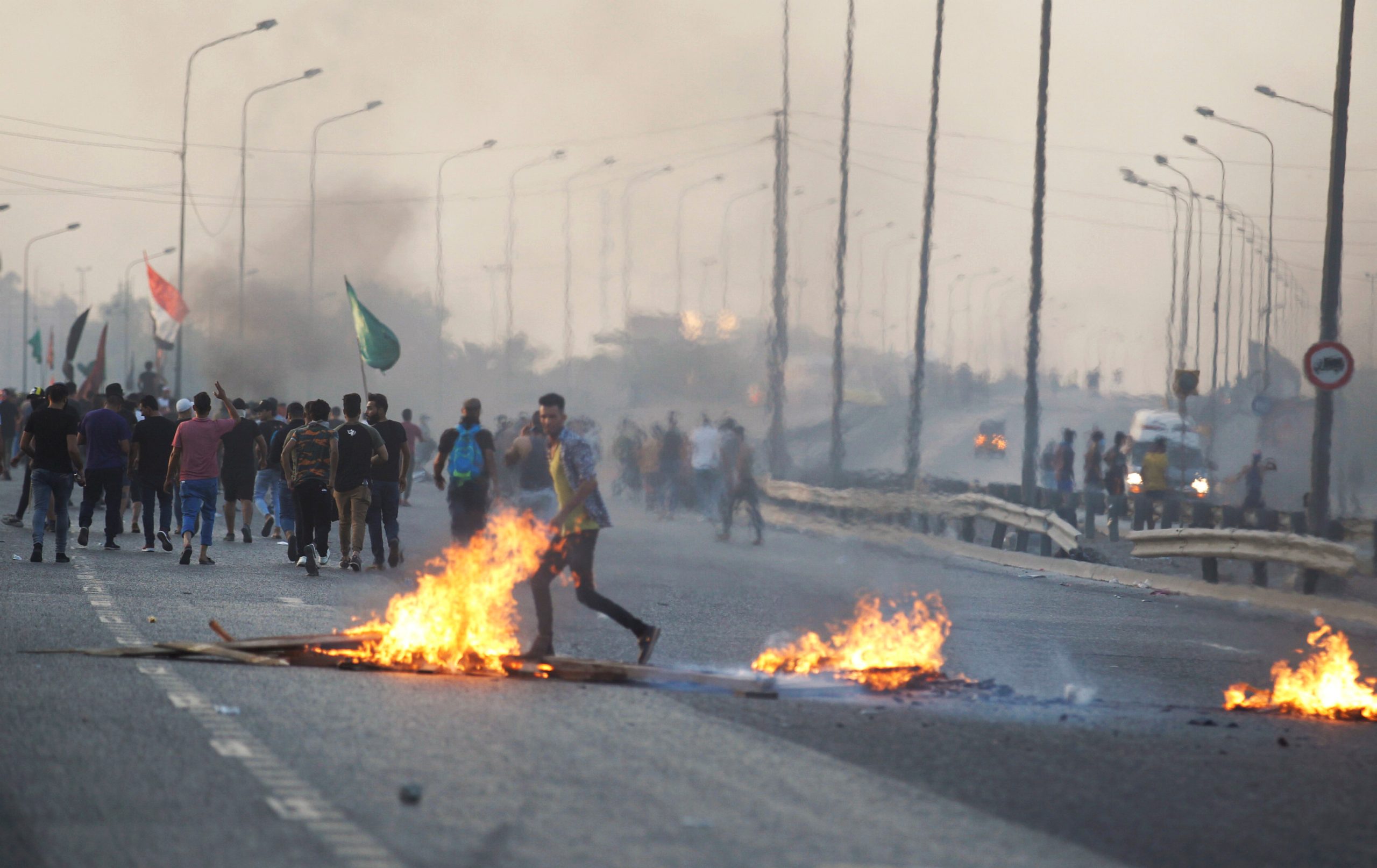 Ιράκ: 24 οι νεκροί στις αντικυβερνητικές διαδηλώσεις – Βίαιες συγκρούσεις και δακρυγόνα στη Βαγδάτη (φωτό)