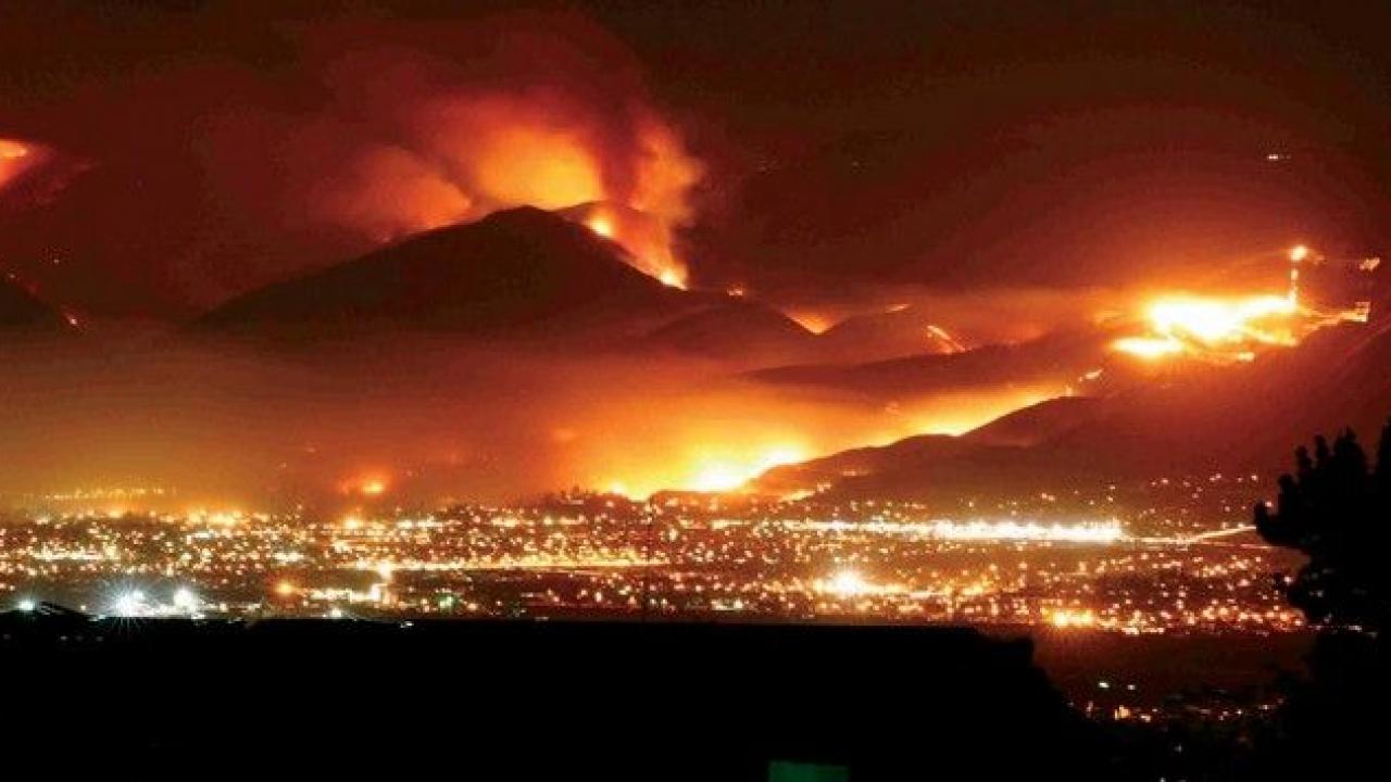 Καλιφόρνια: Απειλούνται χιλιάδες σπίτια από τις πυρκαγιές – Απομακρύνονται οι κάτοικοι