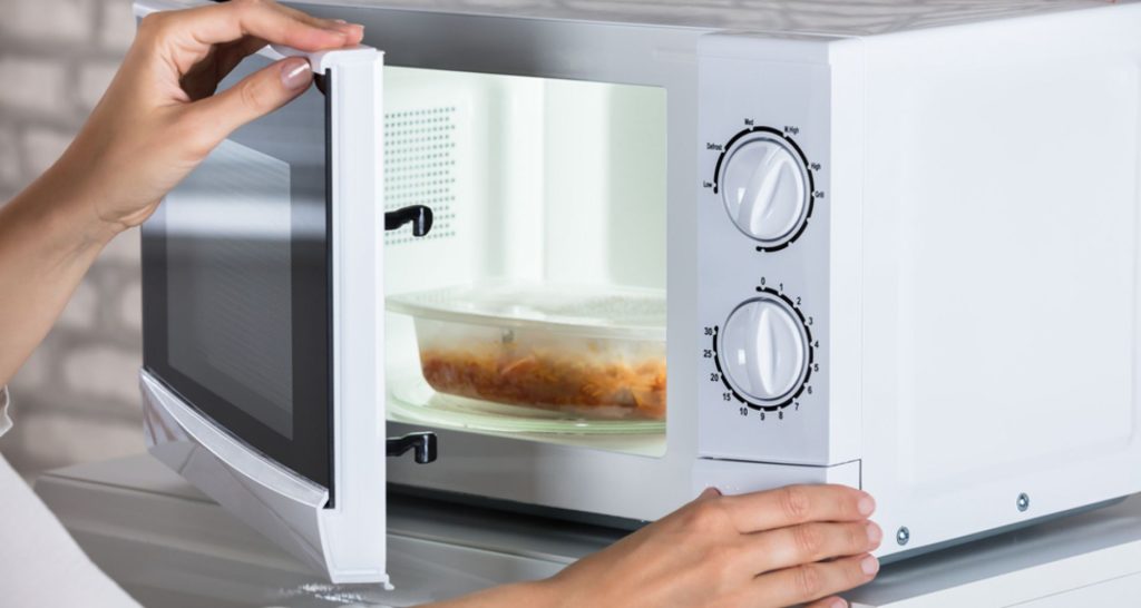 Με αυτόν τον τρόπο θα καταλάβετε αν ο φούρνος μικροκυμάτων έχει διαρροή ακτινοβολίας