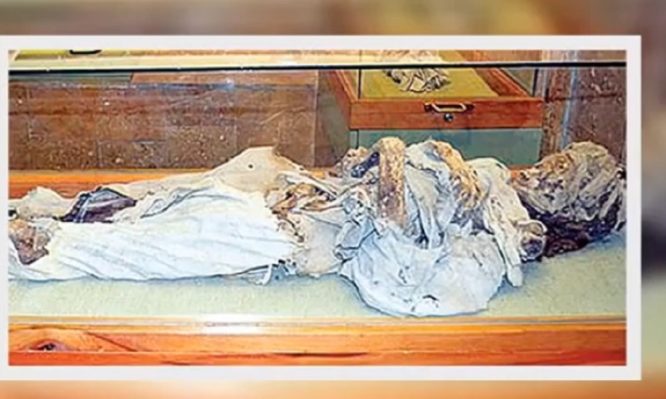 H «ξανθιά» καλόγρια που προκαλεί δέος στους Τούρκους