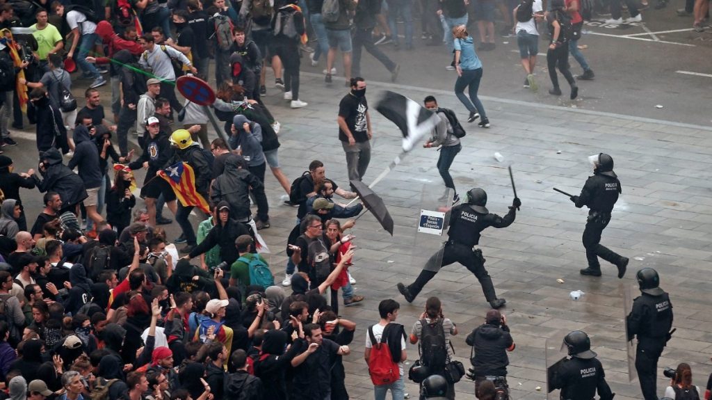 Καυτό διήμερο στη Βαρκελώνη: Νέες διαδηλώσεις για την ανεξαρτησία της Καταλονίας