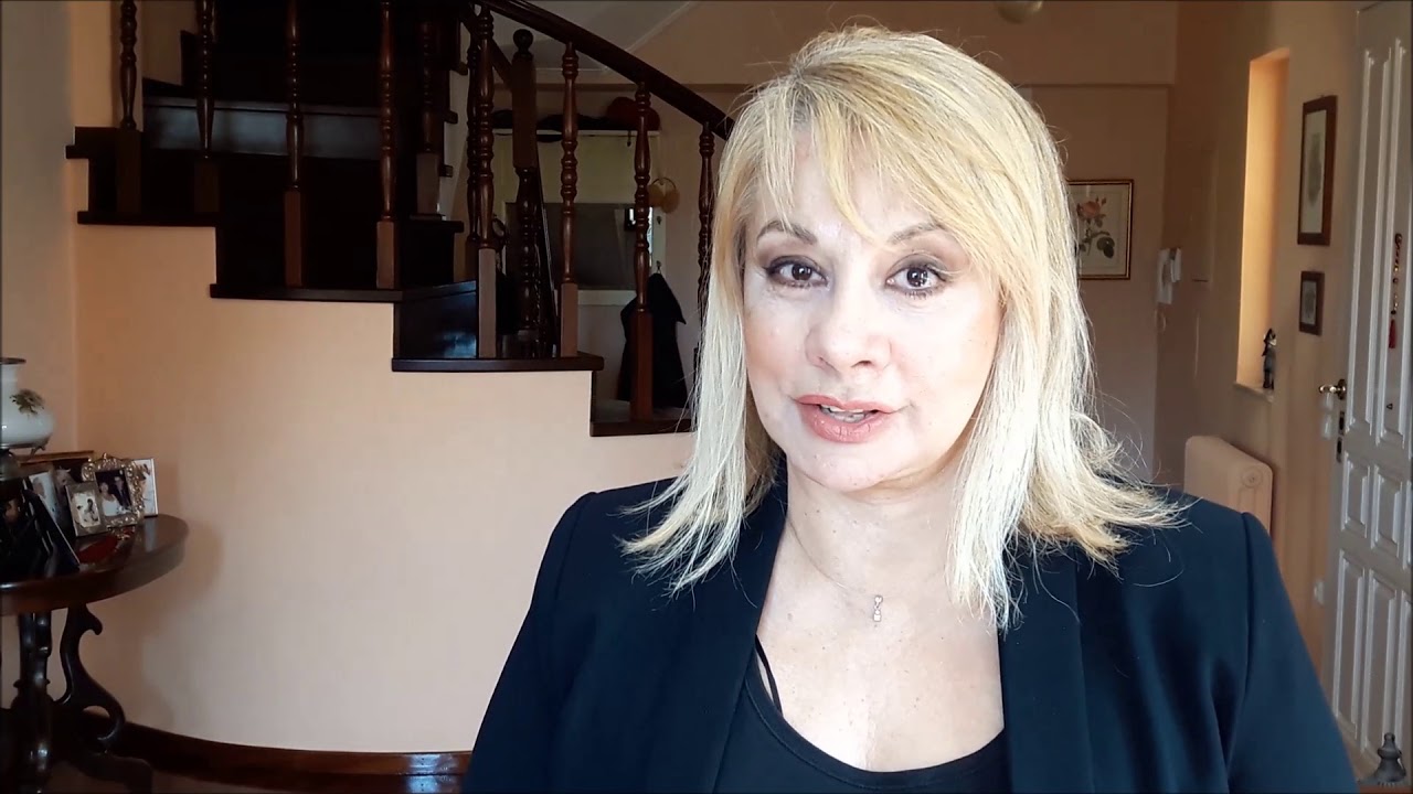 Άννα Ανδριανού: «Ήμουν βλάκας που δεν κράτησα το επίθετο του πατέρα μου – Το έχω μετανιώσει» (βίντεο)