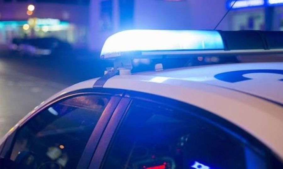 Συνελήφθησαν μέλη σπείρας που έκλεβαν καταστήματα – Έσπαγαν τις τζαμαρίες με κλεμμένα αυτοκίνητα