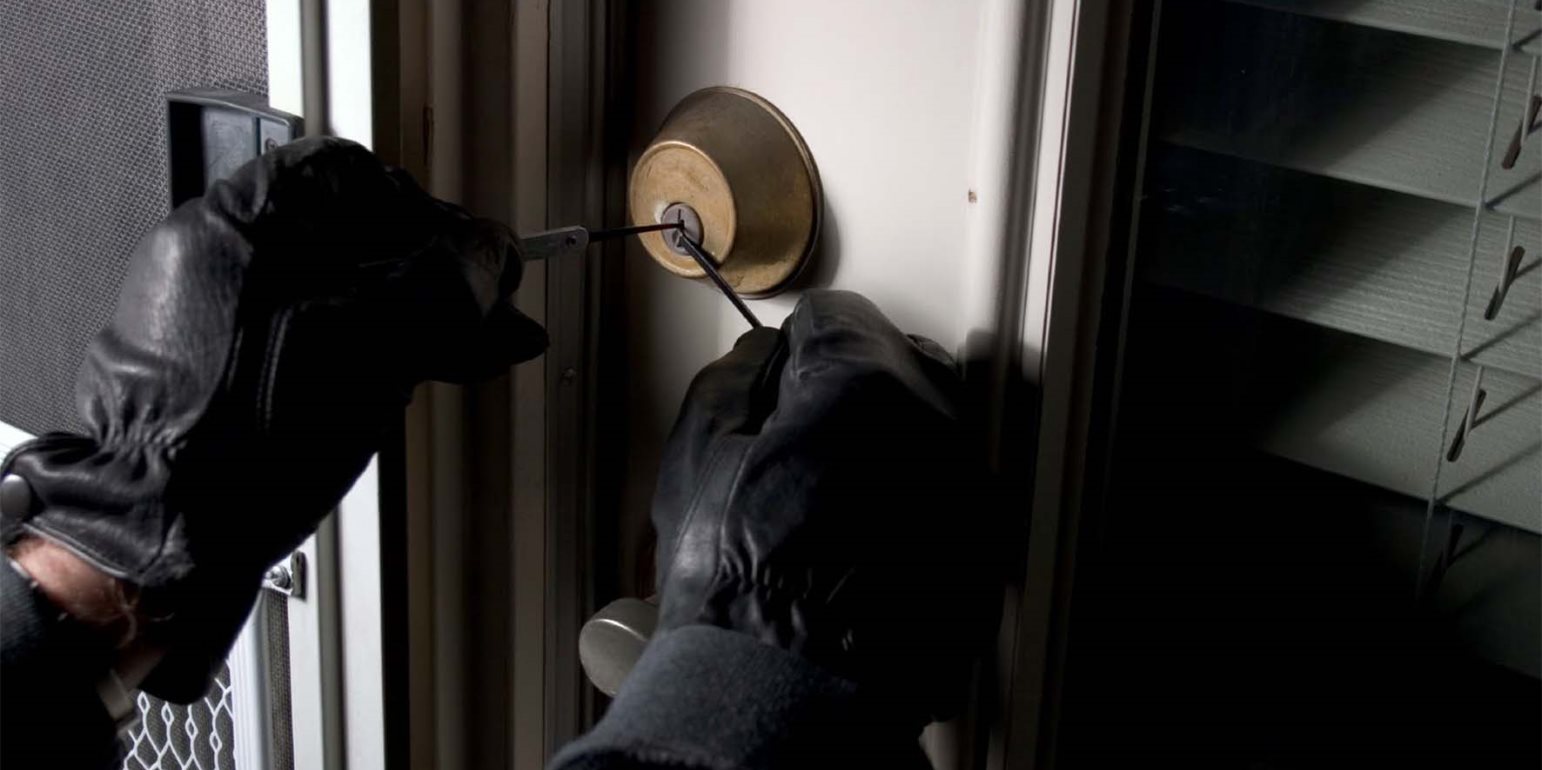 Ο… αμετανόητος διαρρήκτης με τον κασμά