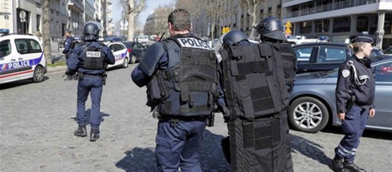 Γαλλία: 8 αλλοδαποί βρέθηκαν ζωντανοί μέσα σε φορτηγό ψυγείο – 4 παιδιά ανάμεσα τους