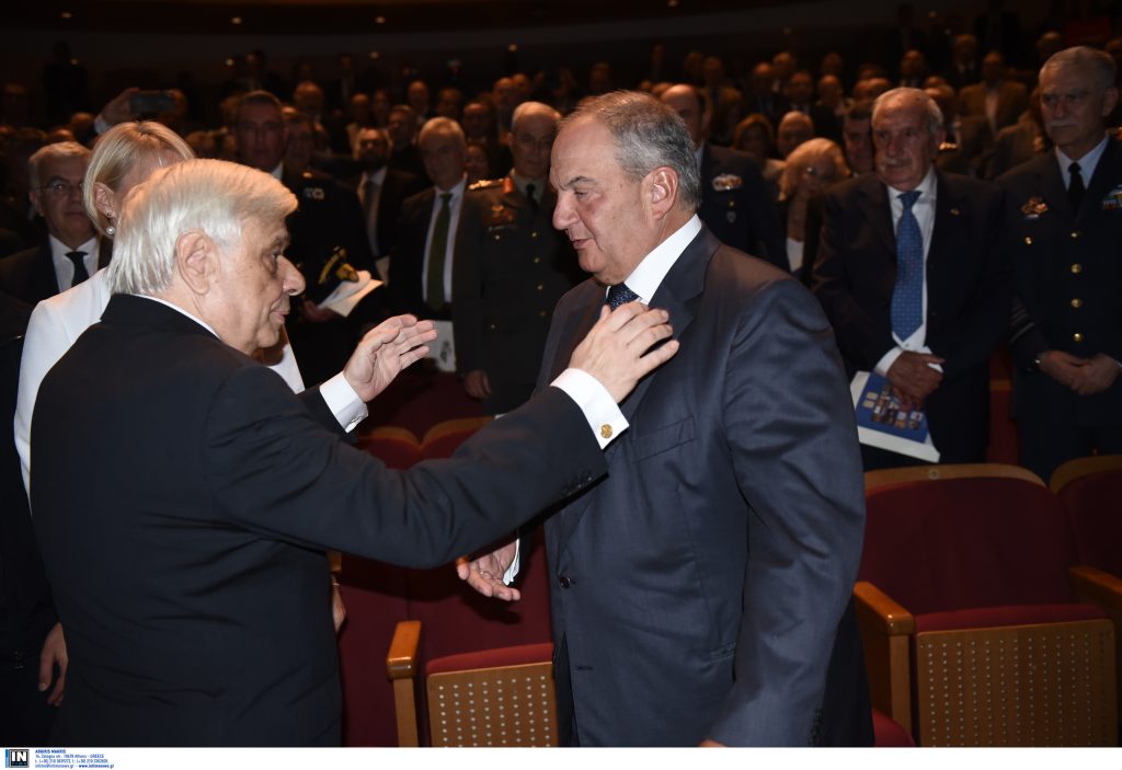 Αποδοκιμασίες κατά ΠτΔ Π.Παυλόπουλου  στην Θεσσαλονίκη: «Δεν είσαι ευπρόσδεκτος στη Μακεδονία»