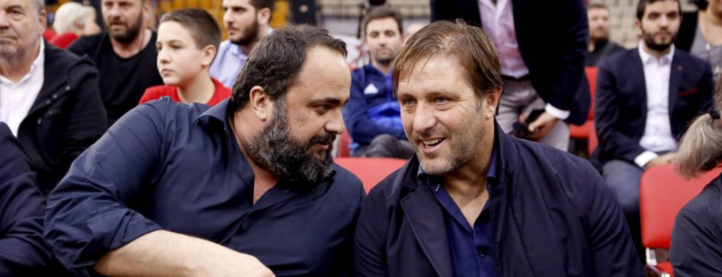 Η αγκαλιά του Β.Μαρινάκη στον Πέδρο Μαρτίνς (φωτό)