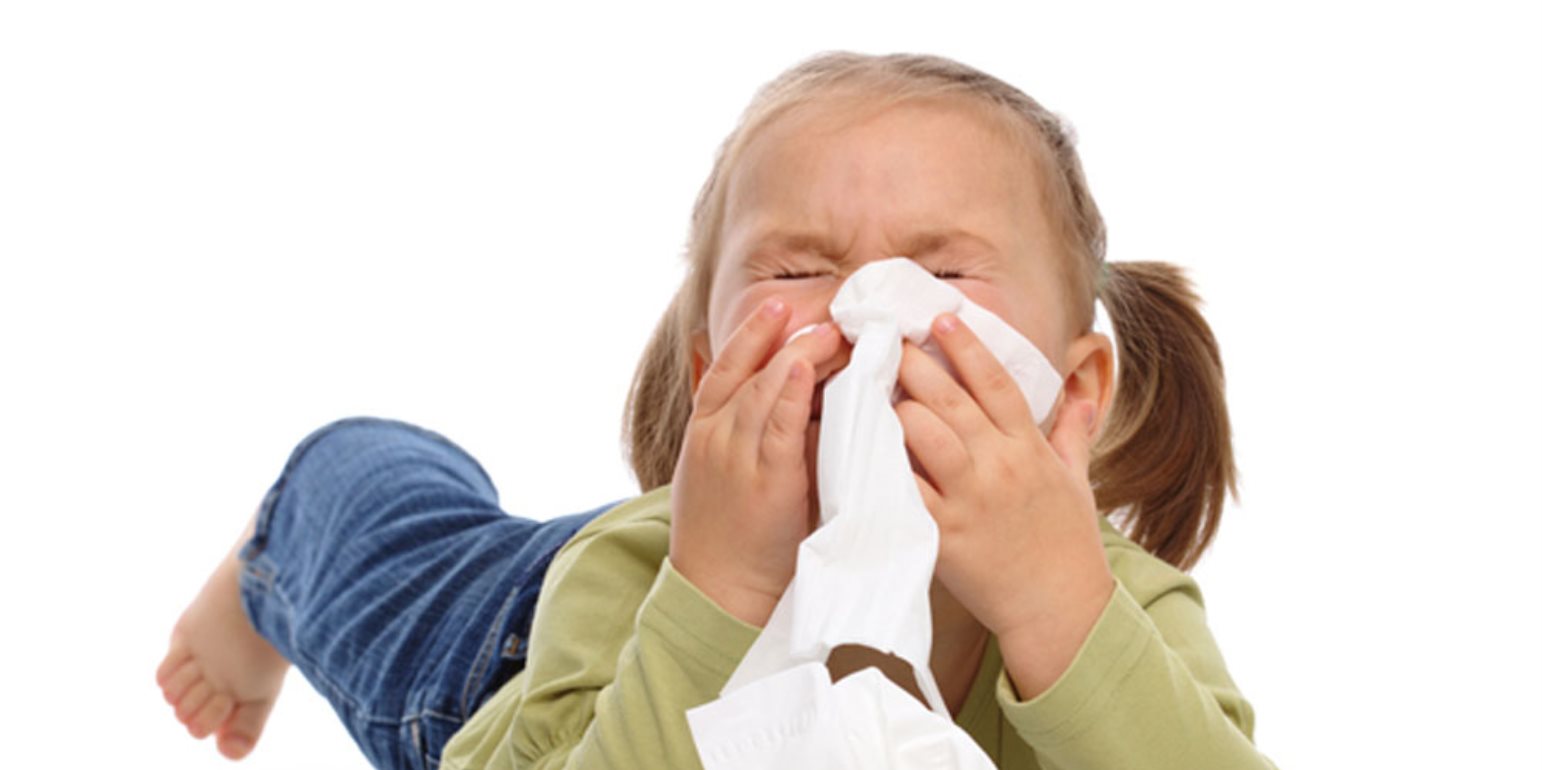 Οι 4+1 τρόποι για να προστατεύσετε το παιδί σας από το κρυολόγημα και τις ιώσεις