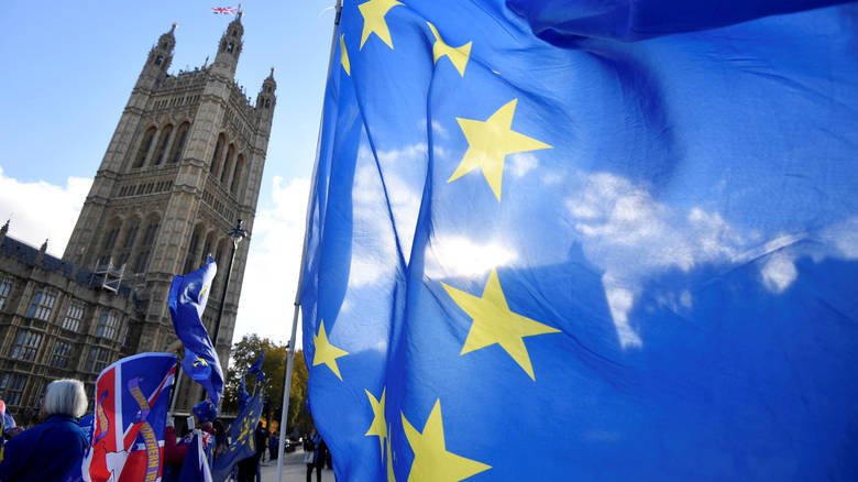 Αναβολή στο Brexit μέχρι και 3 μήνες εξετάζει η ΕΕ