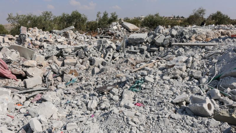 Νέες εικόνες από το σημείο που εξοντώθηκε ο αλ-Μπαγκντάντι – Δεν έμεινε τίποτα (φώτο)