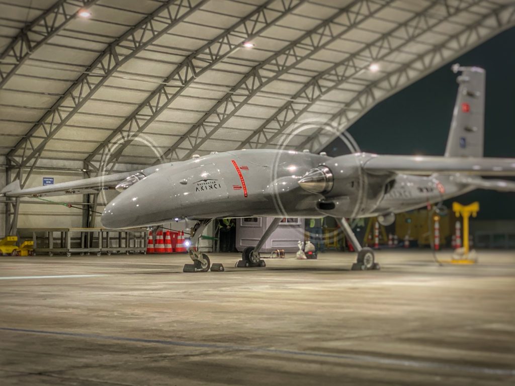 Τουρκία: Ετοιμάζουν το εξοπλισμένο UAV Akinci για την πρώτη του πτήση