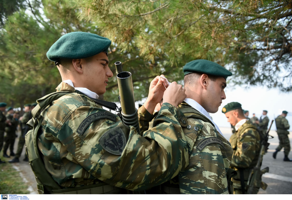Στρατιωτική Παρέλαση 28η Οκτωβρίου: Οι τελευταίες ετοιμασίες των στρατιωτών στη Θεσσαλονίκη (φωτο)
