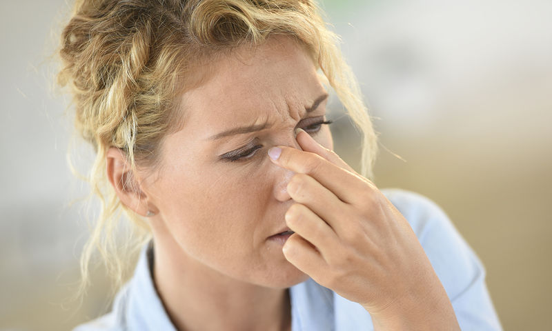 Ποια συμπτώματα δείχνουν ίωση και ποια ιγμορίτιδα;