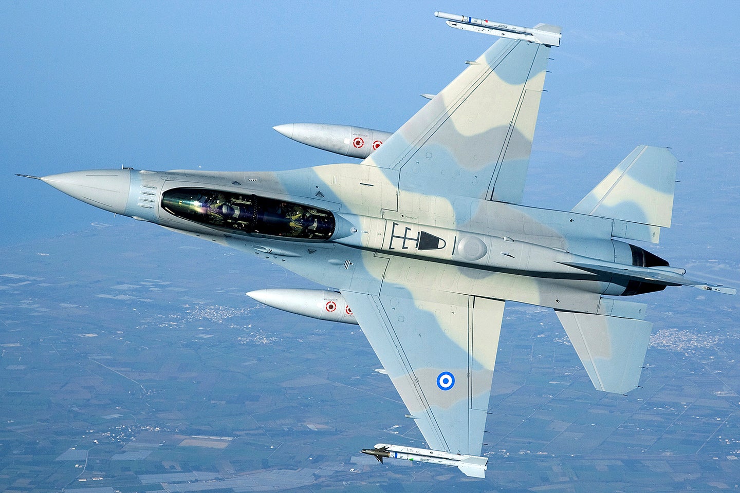 Τέσσερα F-16 Adv. της 335Μ στο Ισραήλ – Πιθανή χρησιμοποίηση των ισραηλινών αεροδρομίων για επιχειρήσεις στην Κύπρο