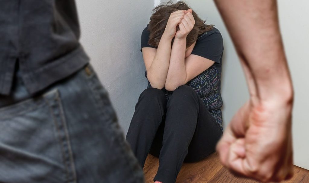 Βραζιλία: Έριξε κλωτσιά στο πρόσωπο της κοπέλας του επειδή χόρευε αισθησιακά σε πάρτι (βίντεο)