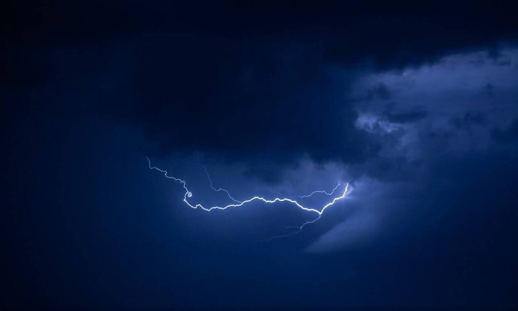 Λασίθι: Στο σκοτάδι το μισό Οροπέδιο εξαιτίας κεραυνών