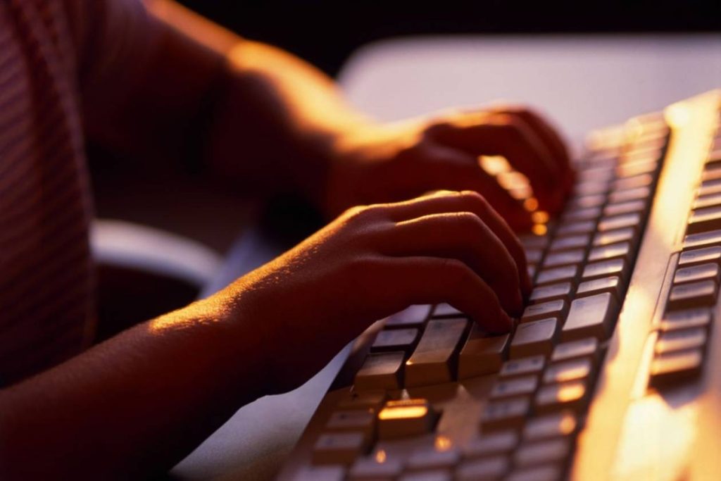 Αυτά τα προσωπικά δεδομένα αφήνετε πίσω σας μετά από κάθε «σερφάρισμα» – Τι μπορεί να αποκαλύψει ο browser;