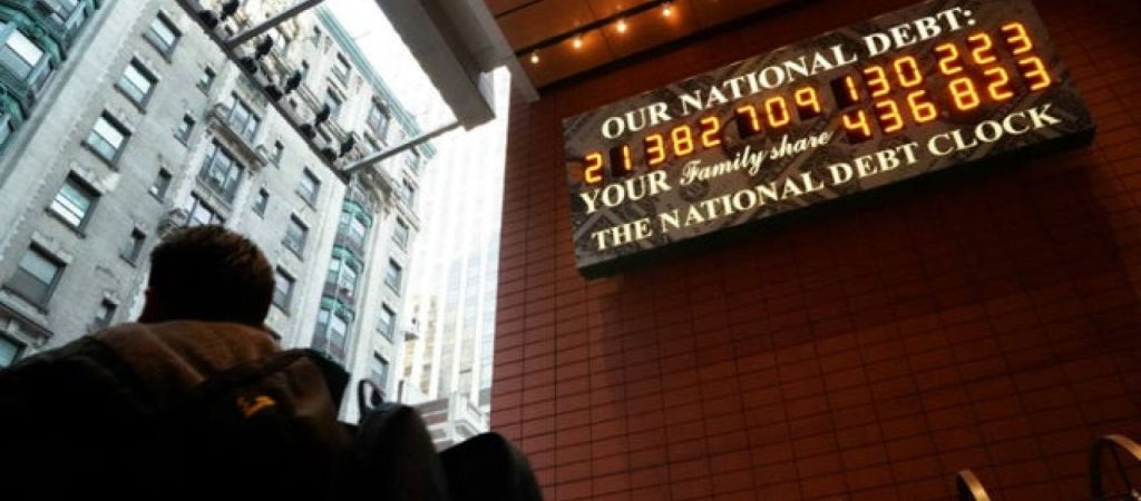 Για πρώτη  φορά στην ιστορία  το αμερικανικό χρέος ξεπέρασε τα 23 τρισ.$!