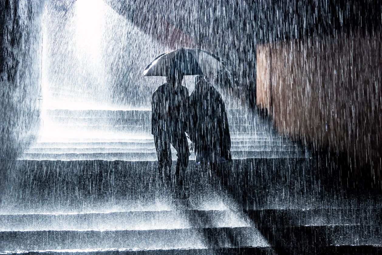 «Βούλιαξε» η Κέρκυρα απο τη βροχή – Ακυρώθηκε η λιτάνευση του Ιερού Σκηνώματος του Αγίου Σπυρίδωνα