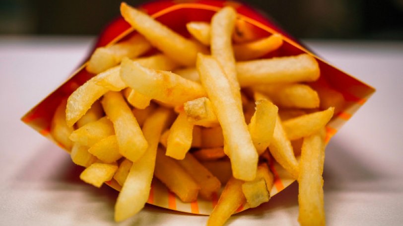 Εσείς ξέρατε γιατί οι τηγανιτές πατάτες των φαστφουντάδικων είναι τόσο ακαταμάχητες αλλά και τόσο ανθυγιεινές; (βίντεο)