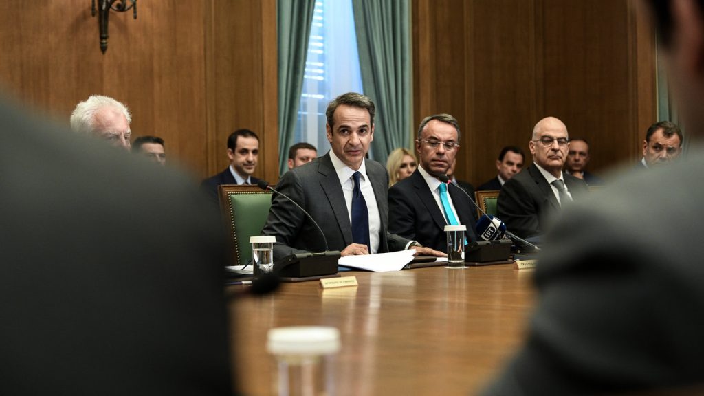 Σκέψεις για εκλογές την άνοιξη στο Μαξίμου – Παράνομη μετανάστευση και Σκοπιανό τρομάζουν την κυβέρνηση