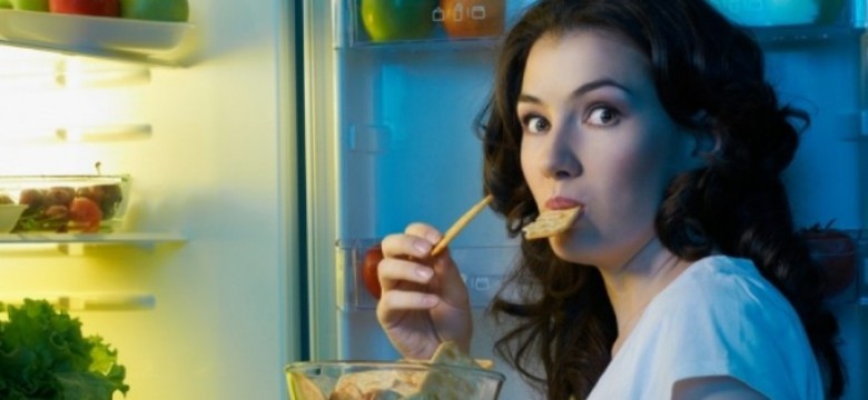 Οι βραδινές συνήθειες που χαλούν την δίαιτα σας