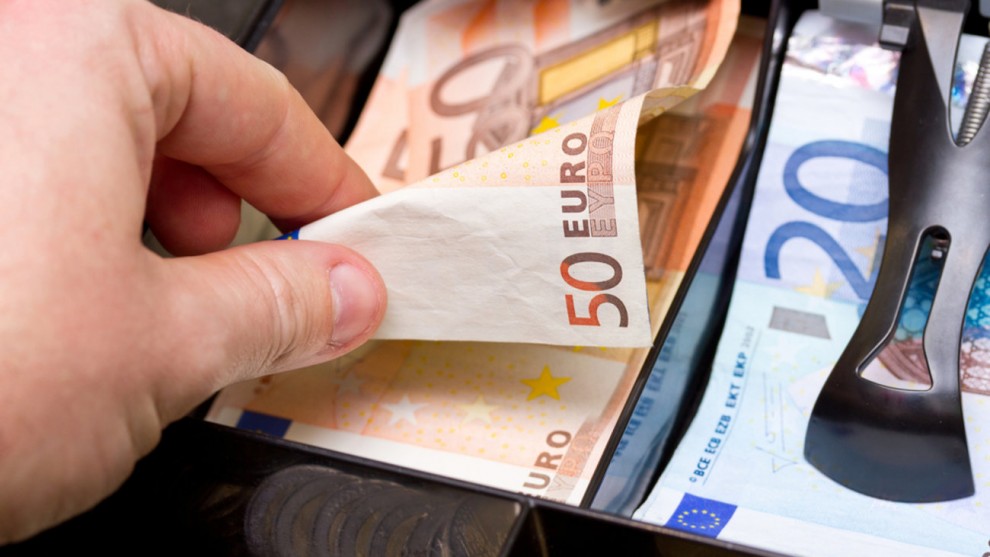 Το «δωράκι» της κυβέρνησης στα ΜΜΕ: Ενίσχυση 7,5 εκατ. ευρώ