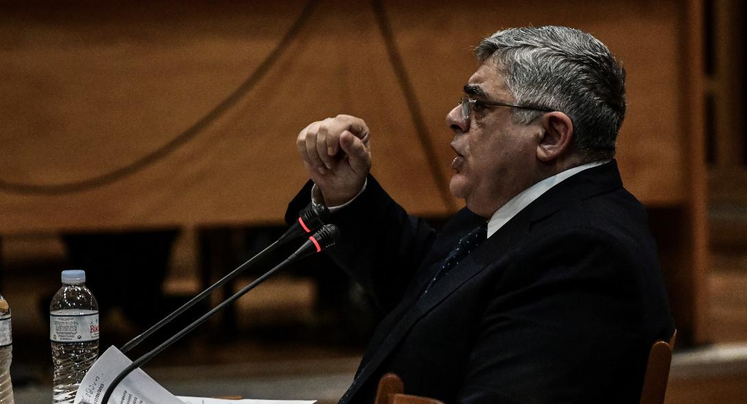 Ένταση στο τέλος της απολογίας του Ν.Μιχαλολιάκου