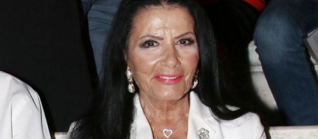 Η Ζωζώ Σαπουντζάκη αποκαλύπτει: «Έμεινα έγκυος πριν παντρευτώ αλλά το έχασα» (βίντεο)