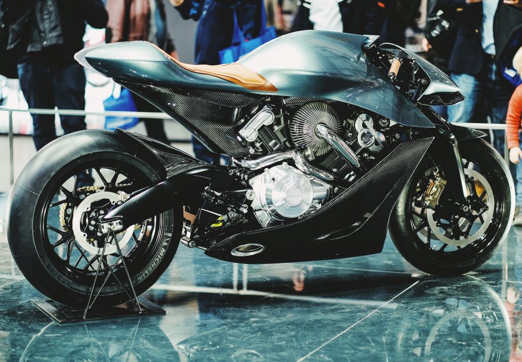 Aston Martin: Η πρώτη μοτοσικλέτα είναι εδώ και είναι… απλησίαστη (φωτό)