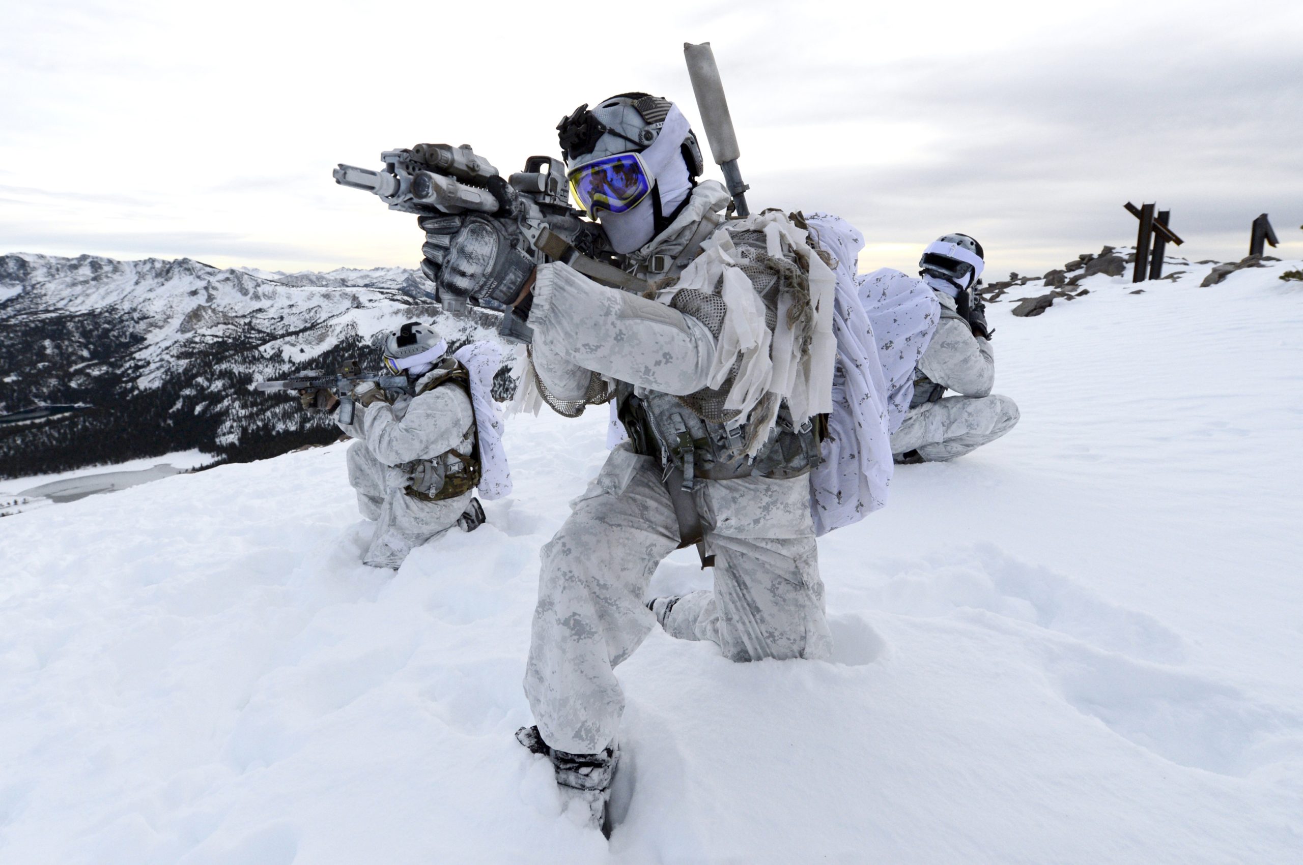 Οι ΗΠΑ ετοιμάζονται για την Αρκτική: Εκπαίδευση ειδικών δυνάμεων σε πολικές συνθήκες με CV-22 και snowmobile