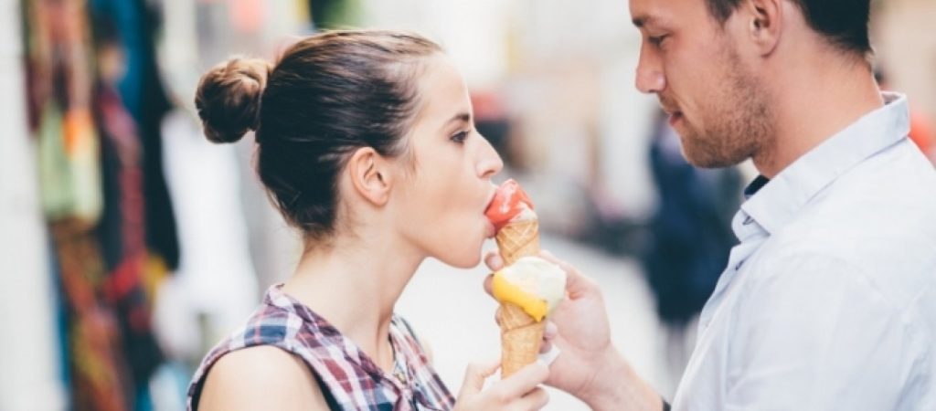 Οι 3 τρόποι που η ζάχαρη «σκοτώνει» την ερωτική σας διάθεση!