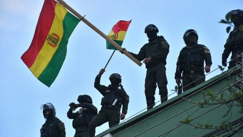 Ο πρόεδρος της Βολιβίας Έβο Μοράλες κατήγγειλε ότι εκτυλίσσεται απόπειρα «πραξικοπήματος»