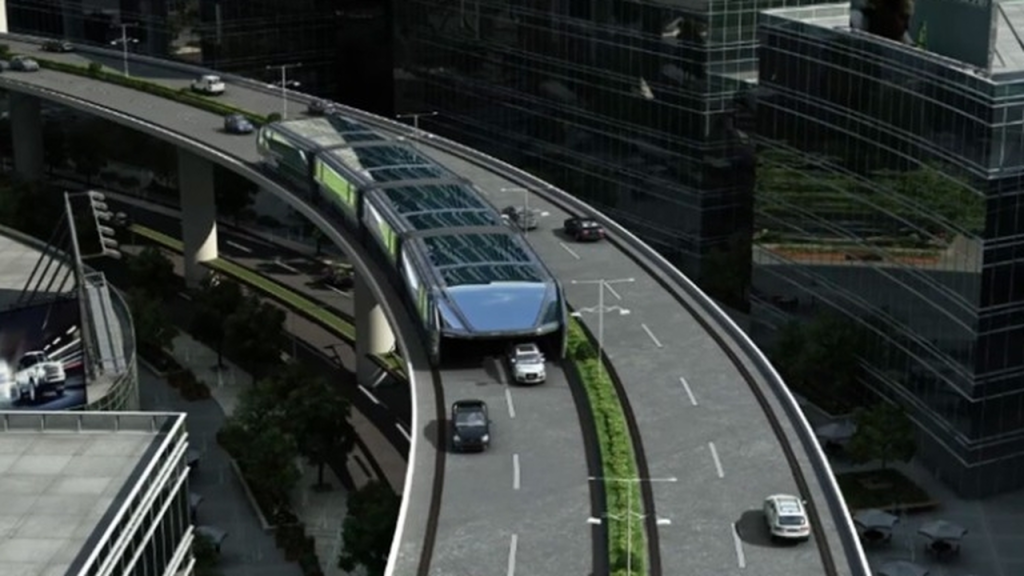 Εντυπωσιακές εικόνες: Λεωφορείο γίγας «καταπίνει» την κίνηση (φωτο)