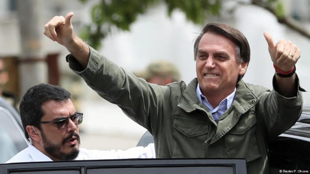 Βραζιλία: Ο Ζ.Μπολσονάρου ζητάει από τους Βραζιλιάνους να μην δώσουν «πυρομαχικά» στον «παλιάνθρωπο» Λούλα