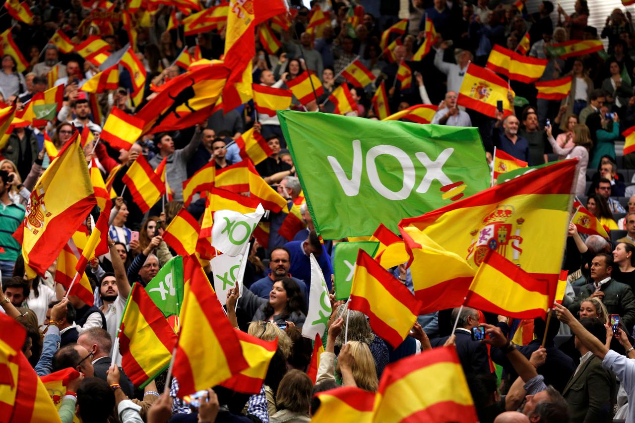 Ισπανία: Πτώση για τους σοσιαλιστές – Διπλασίασε τη δύναμή του το δεξιό VOX
