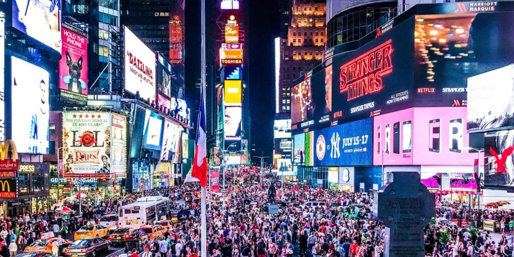 Times Square: Aπό πιάτσα για πόrνες σε κομβικό σποτ του Mανχάταν (φωτο)