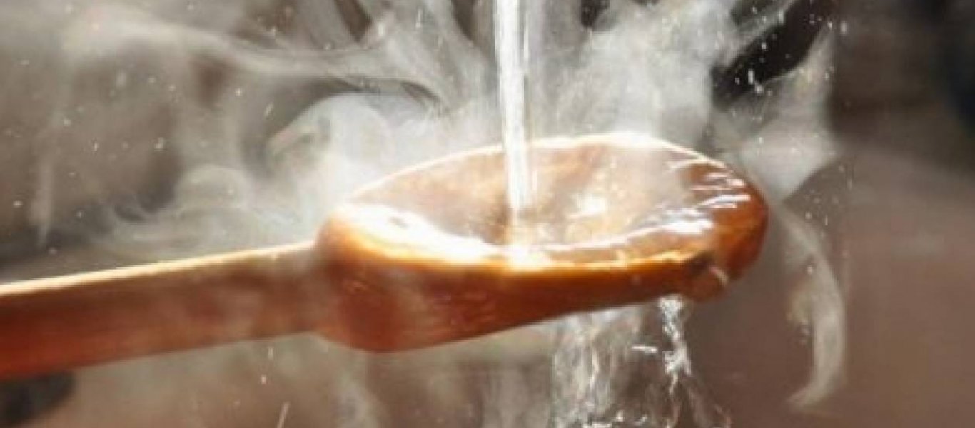 Αυτά είναι τα 7+1 οφέλη από την κατανάλωση ζεστού νερού